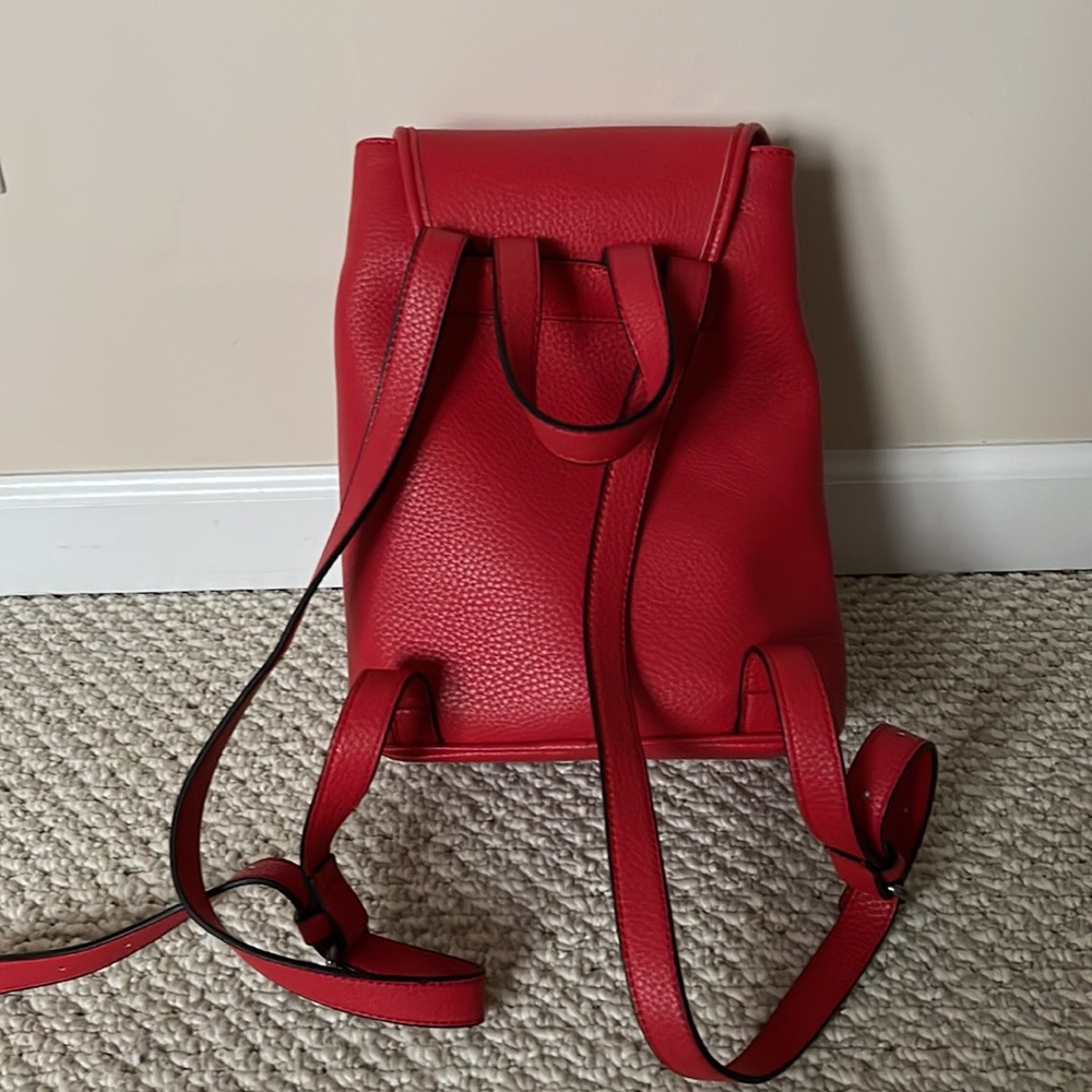 Guess red backpack - Picture 4 of 9
